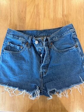 LEVIS Classic High-Rise Denim Cutoff Shorts - Blue